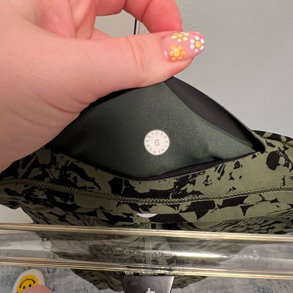 Lululemon in movement 25 inch - Picture 5 of 5